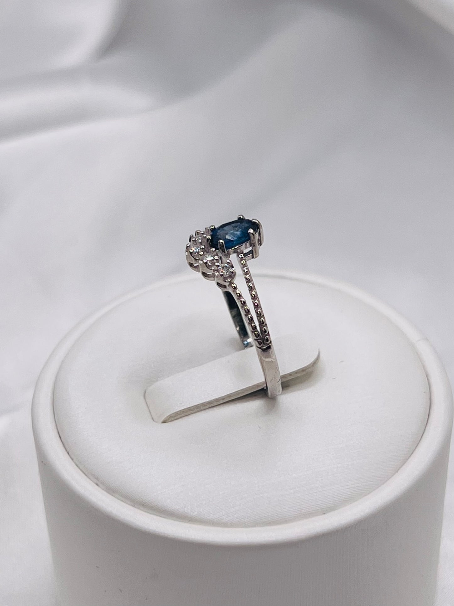 Oval Cut Natural Blue Sapphire Engagement Ring