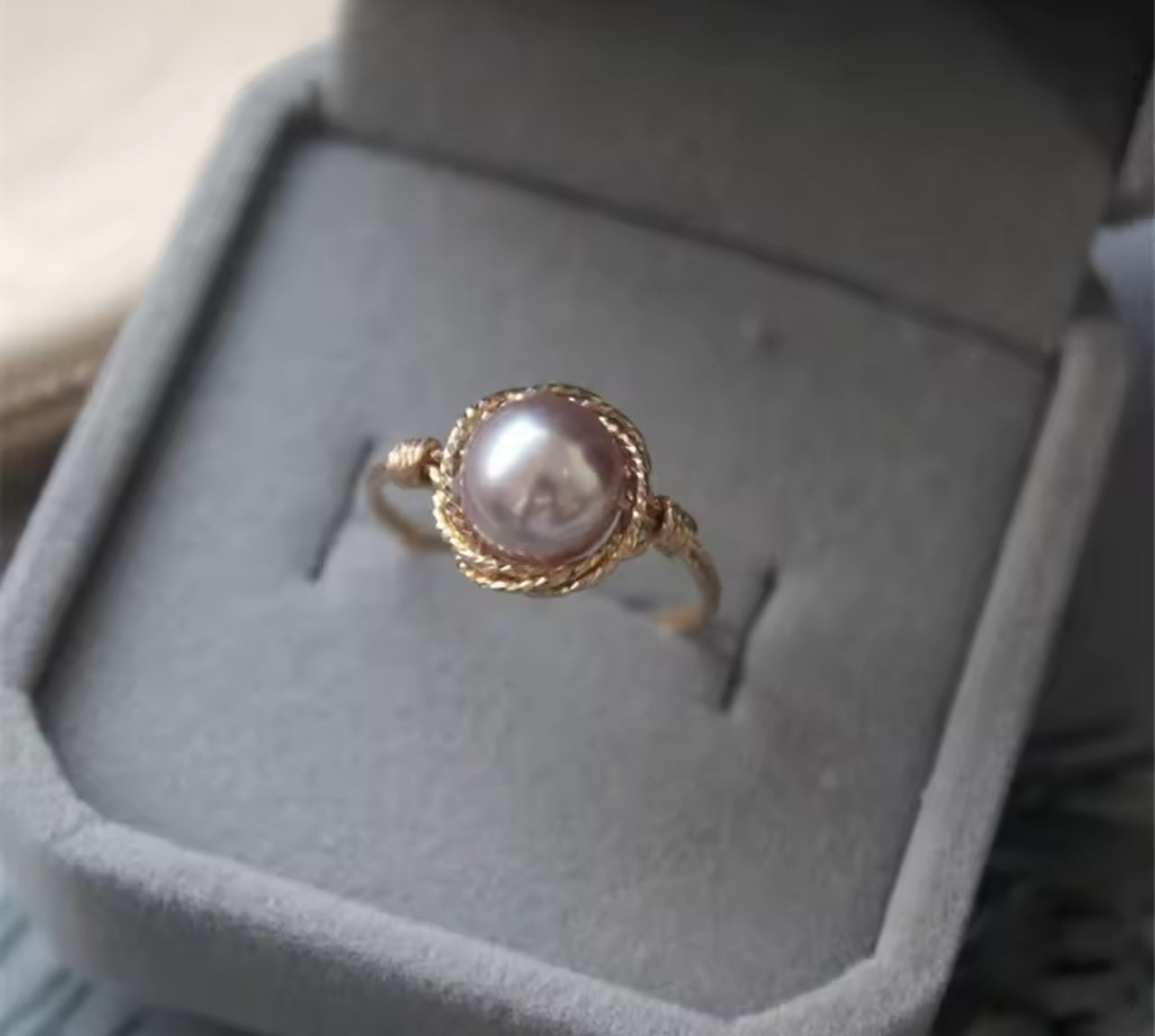 14K Gold Natural Lilac Pearl Womens Ring