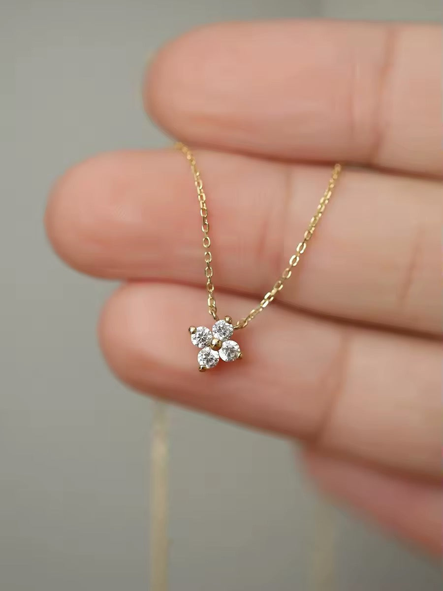 Dainty Clover Gold Womens Necklace