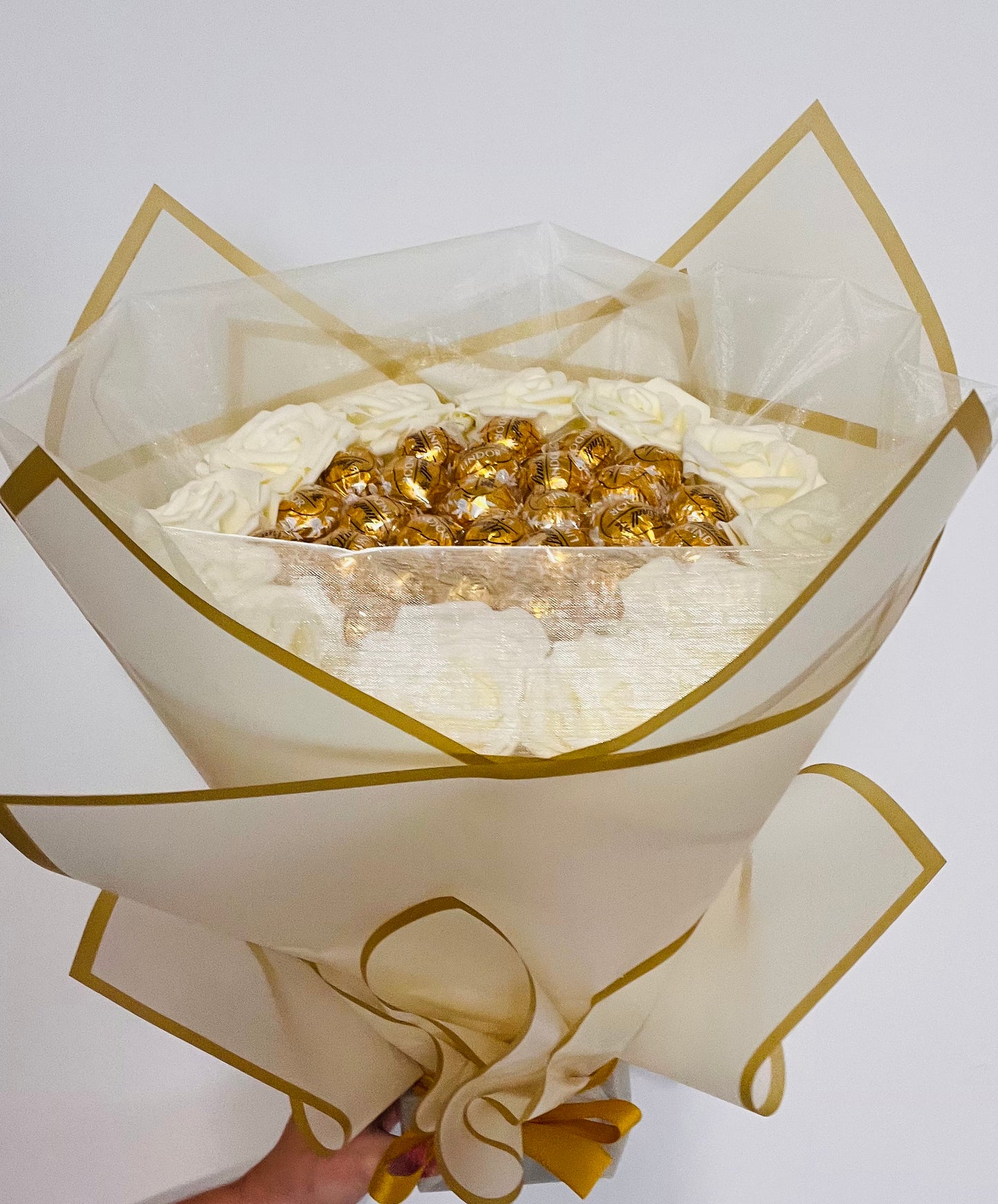 White Lindt White Chocolate Gold & Cream Rose Bouquet Gift