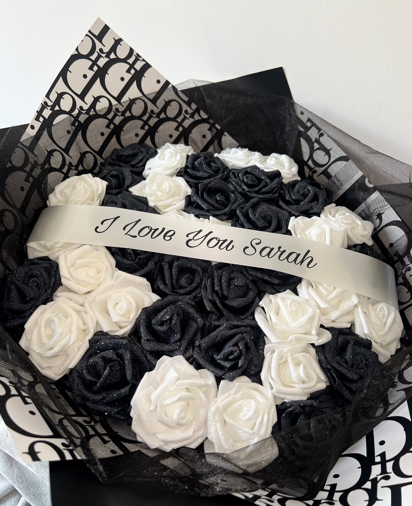 Black & White Personalised Glitter Rose Bouquet High End Wrapping