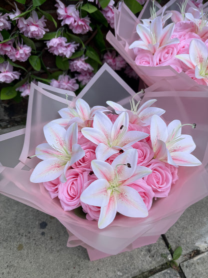 Personalised White Lily & Pink Rose Bouquet Luxury Romantic Flower Arrangement Gift