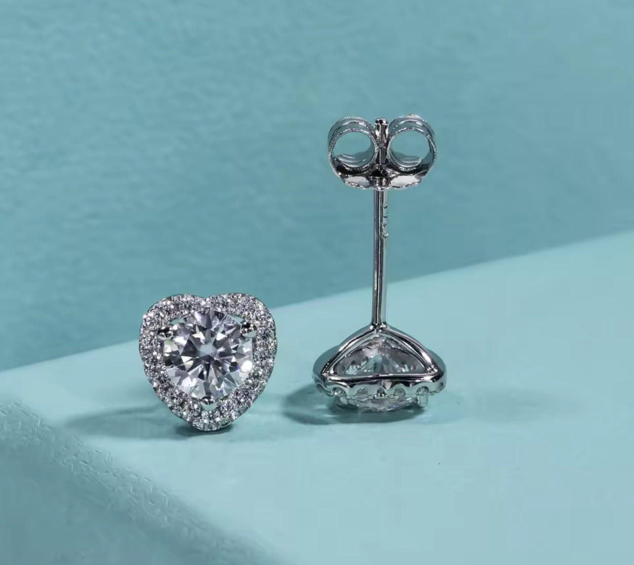 1CT Moissanite Love Heart Silver Stud Earrings