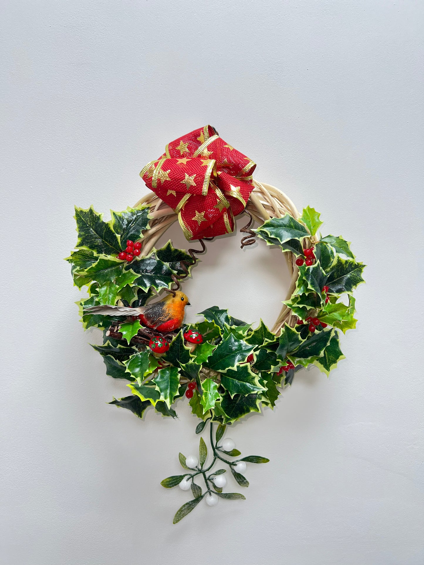 24cm Christmas Robin Mistletoe Door Wreath