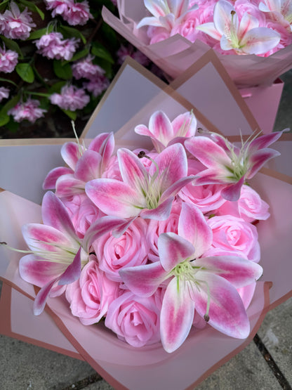Personalised Flower Bouquet Gift Box Luxury Pink Rose & Lily Floral Arrangement for Any Occasion