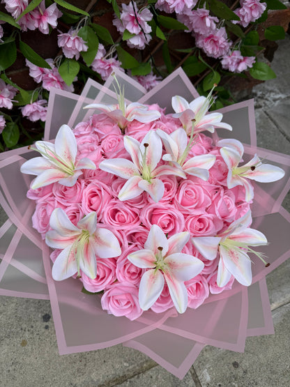Personalised White Lily & Pink Rose Bouquet Luxury Romantic Flower Arrangement Gift (Copy)