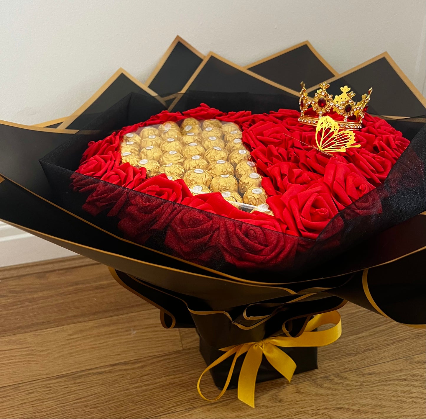 XL Chocolate Ferrero Rocher Red Love Heart Rose Crown Flower Bouquet