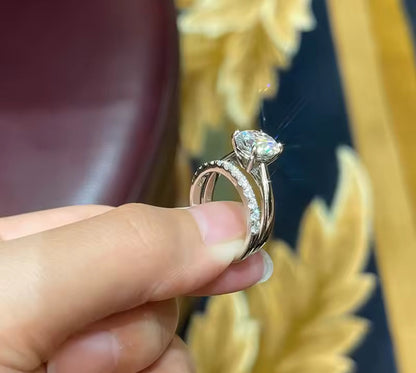 2 Carat Moissanite Round Cut Statement Engagement Ring Set