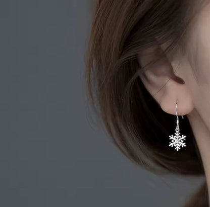 Sterling Silver Snowflake Dangle / Drop Earrings