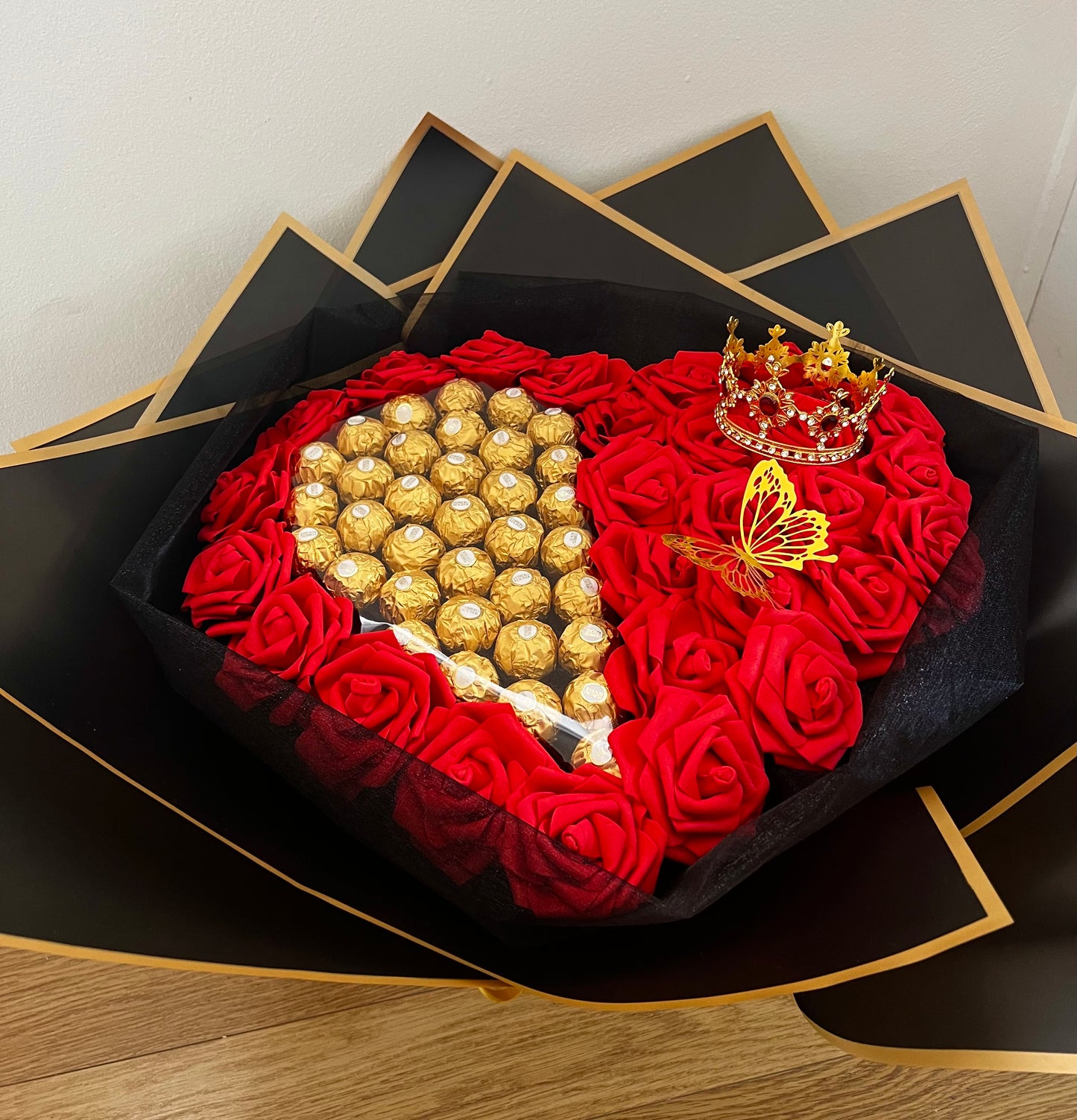 XL Chocolate Ferrero Rocher Red Love Heart Rose Crown Flower Bouquet