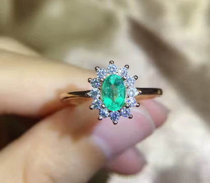 Natural Green Emerald Womens Floral Engagement Ring