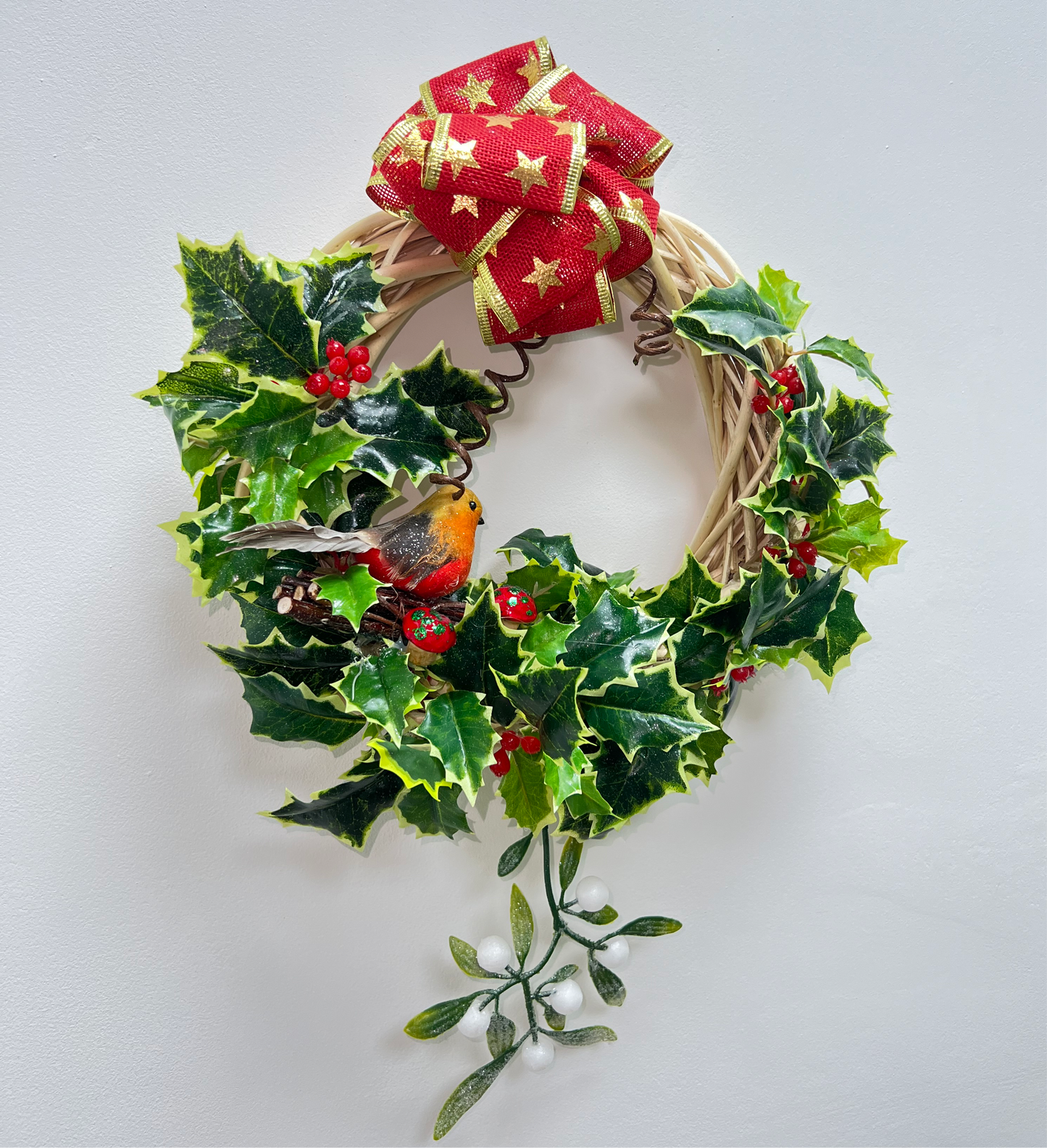 24cm Christmas Robin Mistletoe Door Wreath