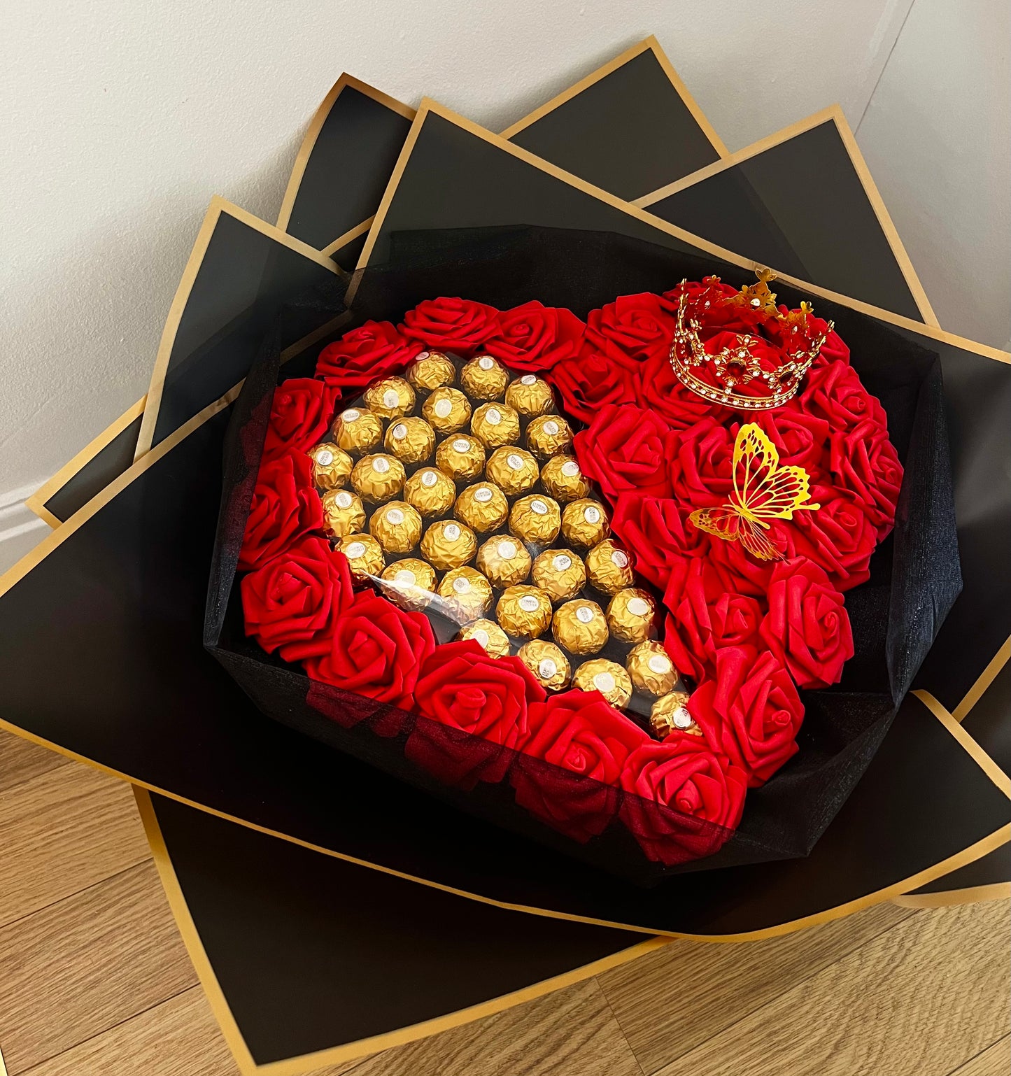 XL Chocolate Ferrero Rocher Red Love Heart Rose Crown Flower Bouquet