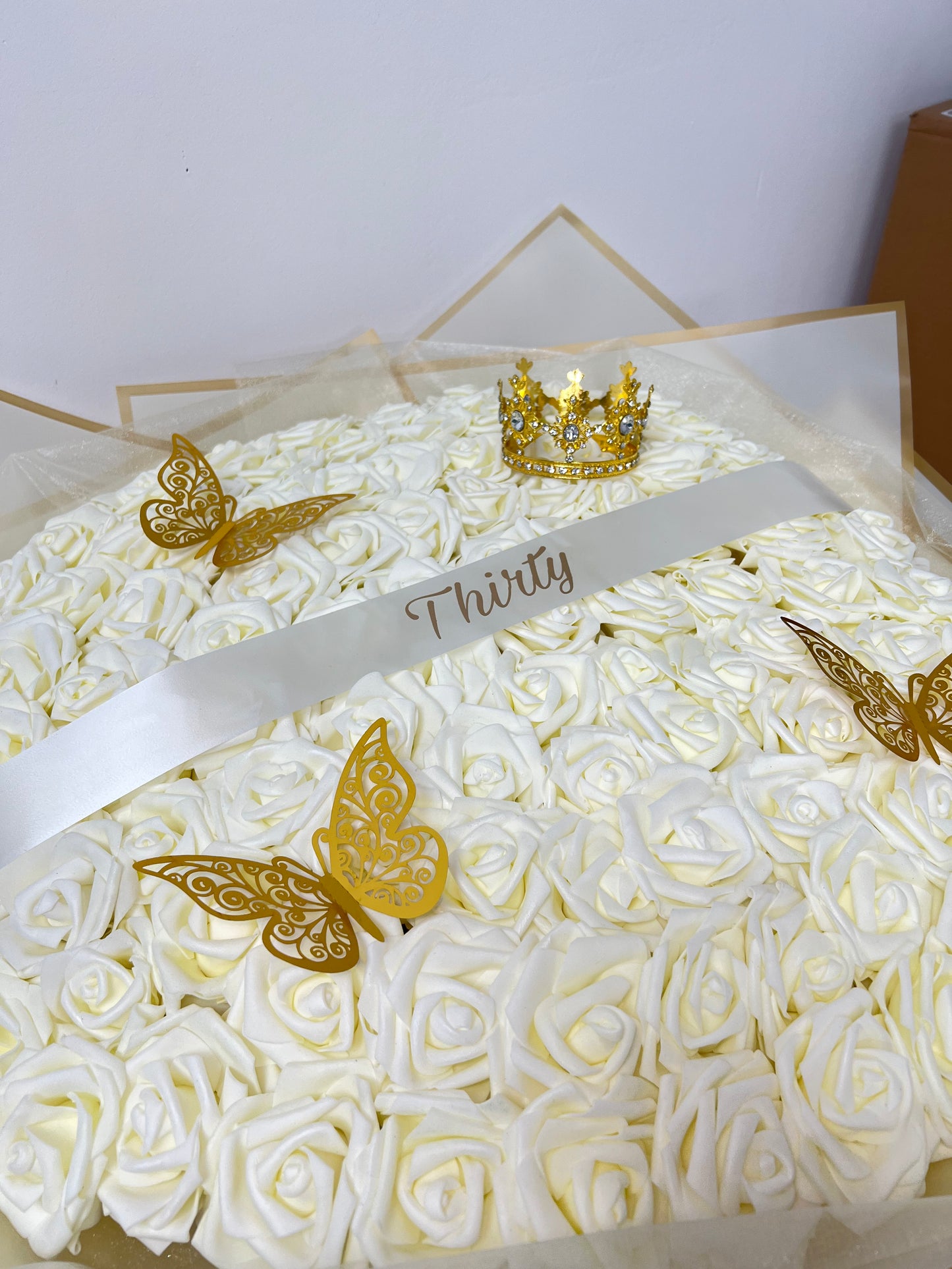 100 Roses Cream And Gold Rose Flower Bouquet Gift Ideas Personalised Gift