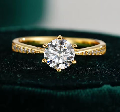 Gold Round Cut Moissanite Engagement Ring