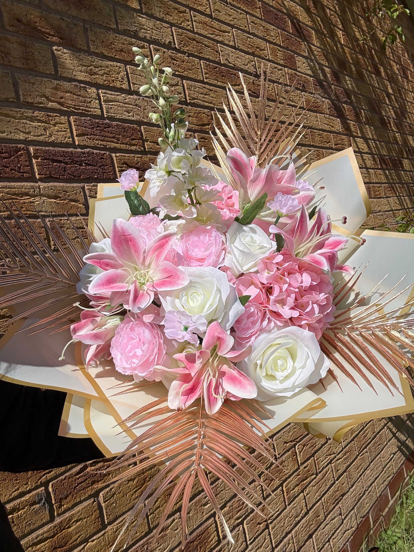Luxury Mixed Rose / Lily Flower Bouquet