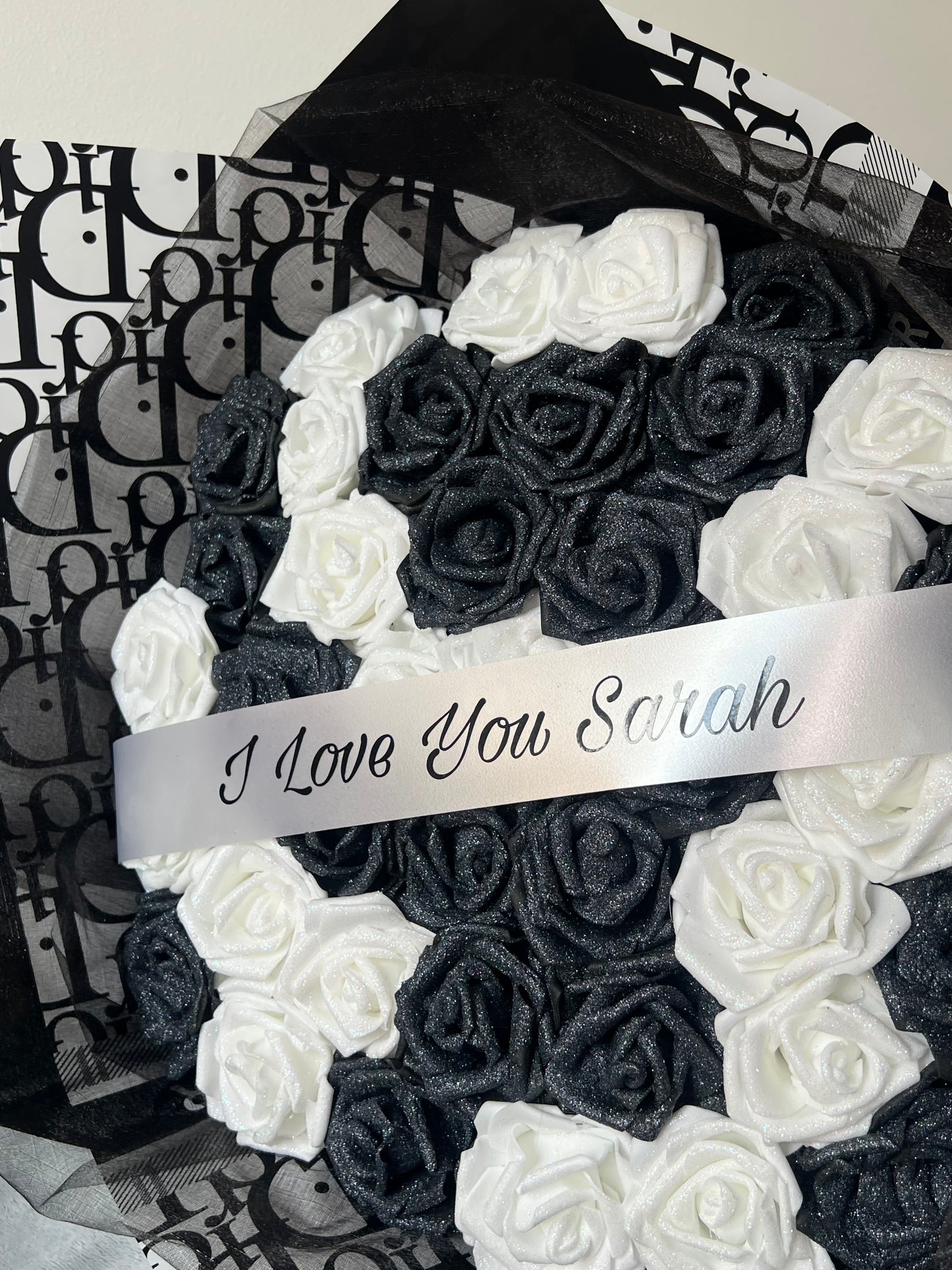 Black & White Personalised Glitter Rose Bouquet High End Wrapping