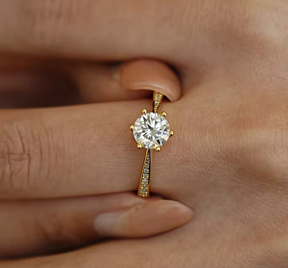 Gold Round Cut Moissanite Engagement Ring