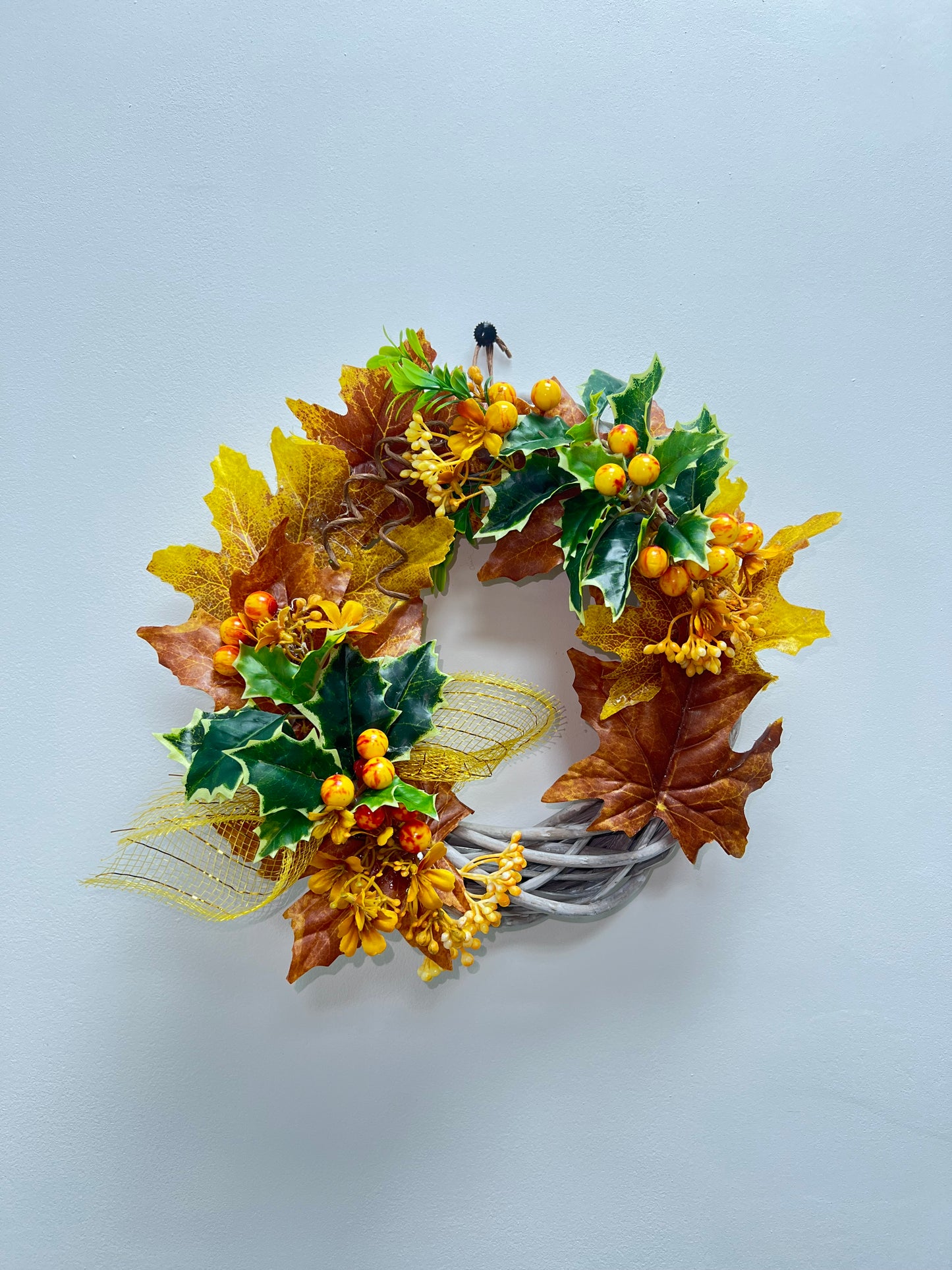 26cm Autumn Style Yellow Berry Wreath