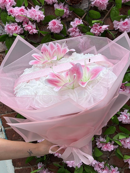 Personalised White Glitter Rose Bouquet With Pink Lilies