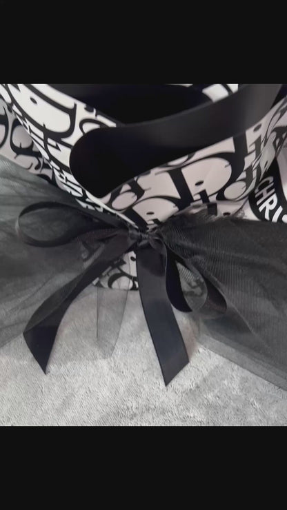 Black & White Personalised Glitter Rose Bouquet High End Wrapping
