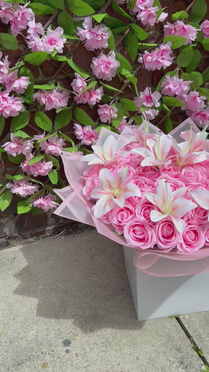 Personalised White Lily & Pink Rose Bouquet Luxury Romantic Flower Arrangement Gift (Copy)